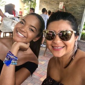 Meet your Posher, Socorro